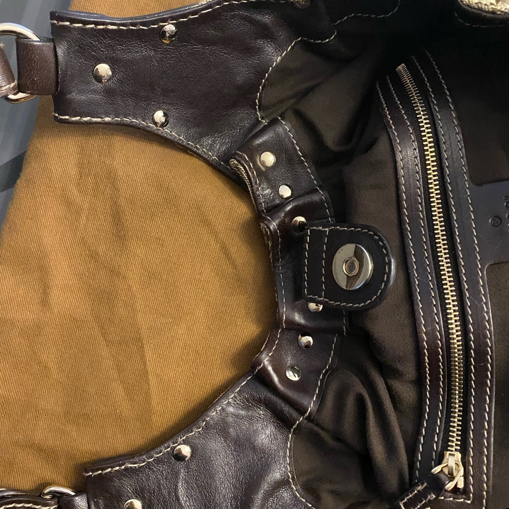 ❌SOLD❌💯 AUTHENTIC GUCCI BAG🤎 - Picture 7 of 9